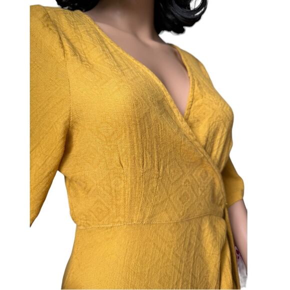 NWT urban outfitters yellow print wrap short sleeved dress size small - Picture 9 of 14